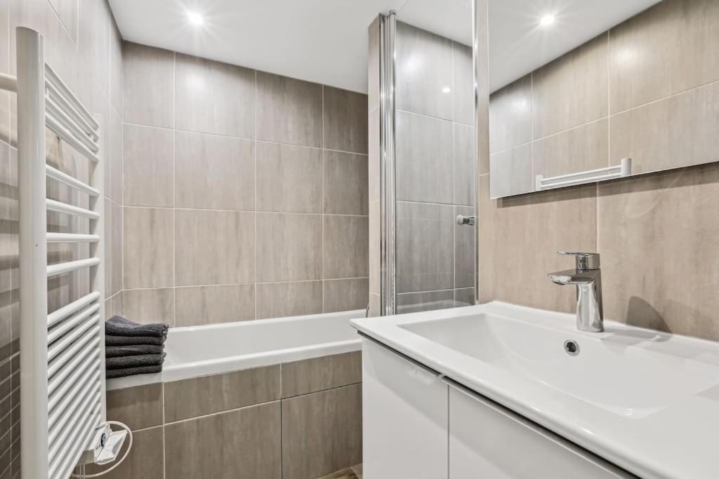 03 Tour Eiffel Appartement Pour 7 Personnes Paris Exterior photo